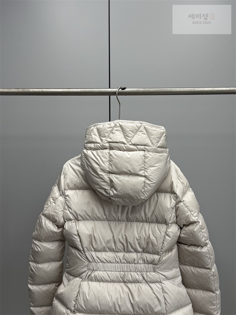 Moncler 몽클레어 Avoce 아보체 숏 다운 패딩 자켓 레플리카 21번 이미지 - 의류 | 세미샵 레플리카 사이트