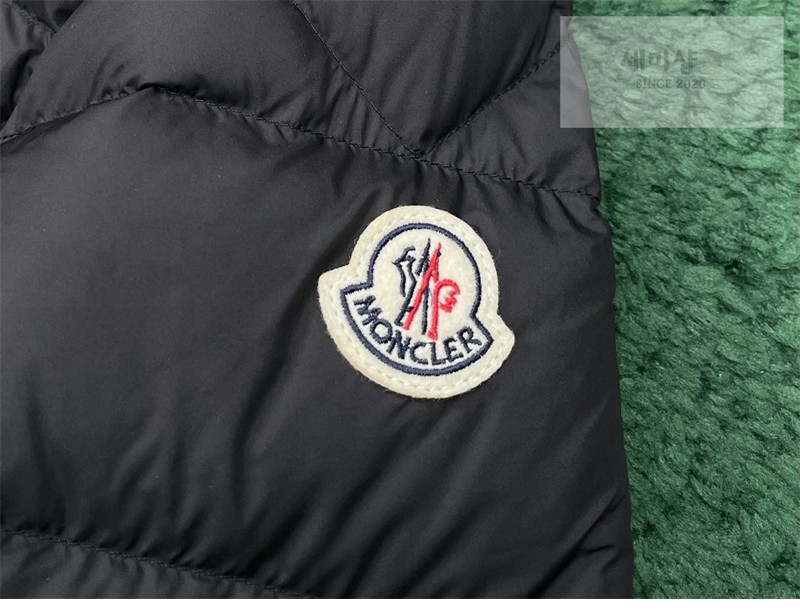 Moncler 몽클레어 Baudinet 보디넷 숏 다운 패딩 자켓 블랙 의류 17번 이미지