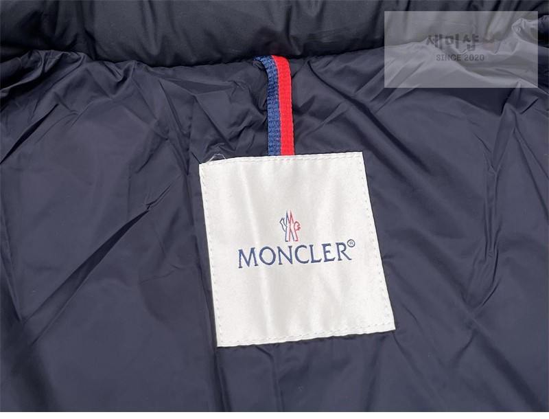 Moncler 몽클레어 Baudinet 보디넷 숏 다운 패딩 자켓 블랙 의류 32번 이미지