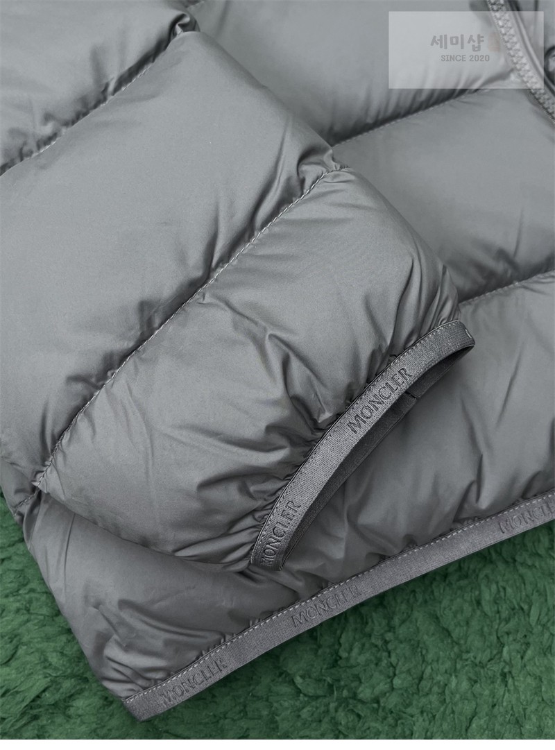 Moncler 몽클레어 Baudinet 보디넷 숏 다운 패딩 자켓 블랙 의류 41번 이미지