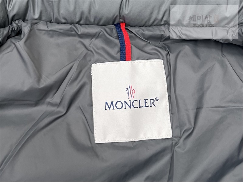 Moncler 몽클레어 Baudinet 보디넷 숏 다운 패딩 자켓 블랙 의류 44번 이미지