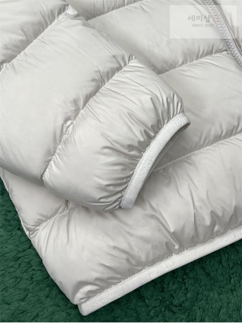 Moncler 몽클레어 Baudinet 보디넷 숏 다운 패딩 자켓 블랙 의류 52번 이미지