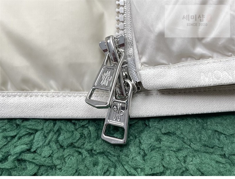 Moncler 몽클레어 Baudinet 보디넷 숏 다운 패딩 자켓 블랙 의류 54번 이미지