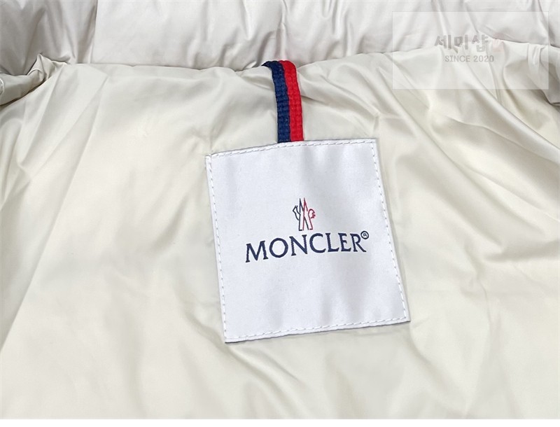 Moncler 몽클레어 Baudinet 보디넷 숏 다운 패딩 자켓 블랙 의류 56번 이미지