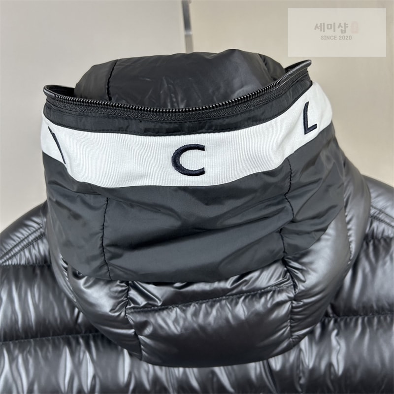 Moncler 몽클레어 Besines 베시네스 숏 다운 패딩 자켓 의류 7번 이미지
