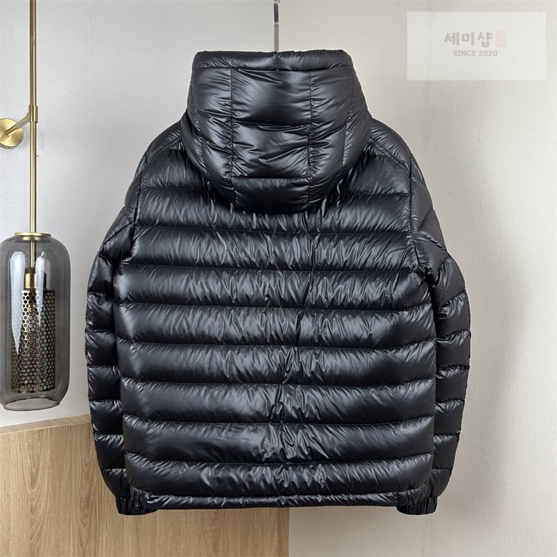 Moncler 몽클레어 Besines 베시네스 숏 다운 패딩 자켓 의류 8번 이미지