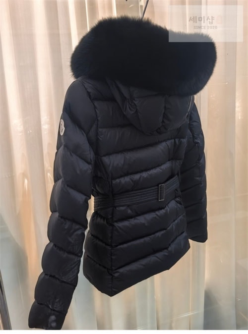 Moncler 몽클레어 Boed 폭스퍼 숏 다운 자켓 패딩 의류 17번 이미지