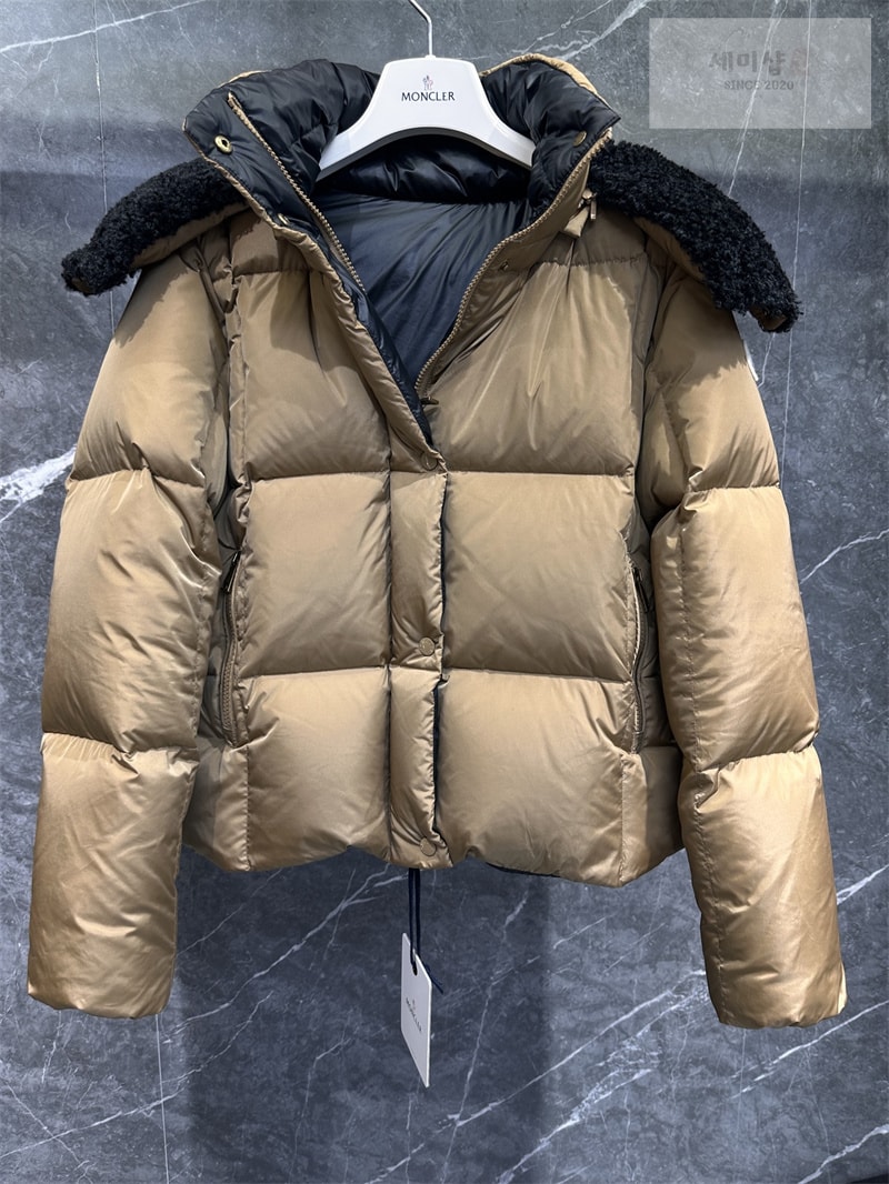Moncler 몽클레어 Castelnou 카스텔노우 스퀘어 퀼팅 후드 숏 다운 패딩 자켓 브라운 의류 19번 이미지