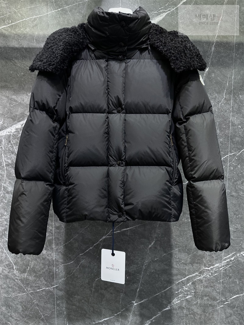 Moncler 몽클레어 Castelnou 카스텔노우 스퀘어 퀼팅 후드 숏 다운 패딩 자켓 브라운 의류 9번 이미지