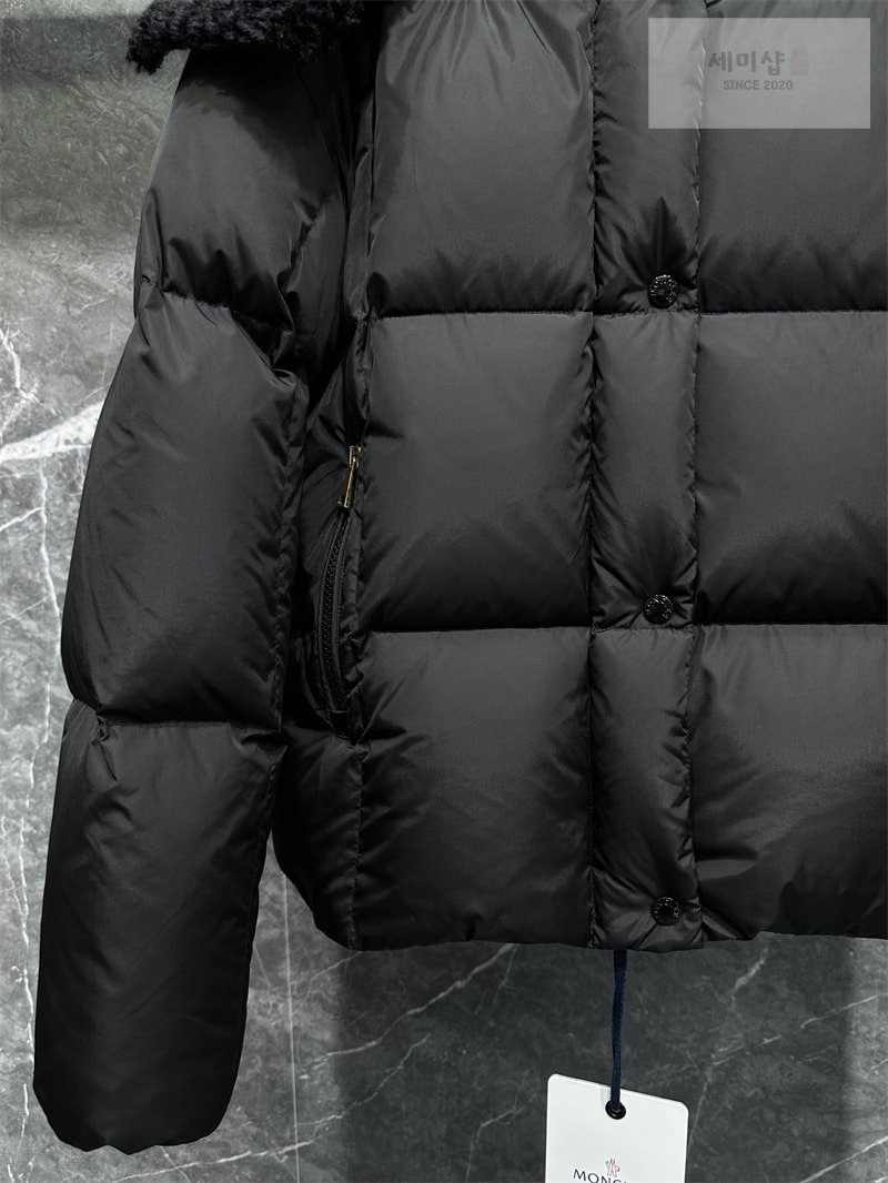Moncler 몽클레어 Castelnou 카스텔노우 스퀘어 퀼팅 후드 숏 다운 패딩 자켓 브라운 의류 11번 이미지
