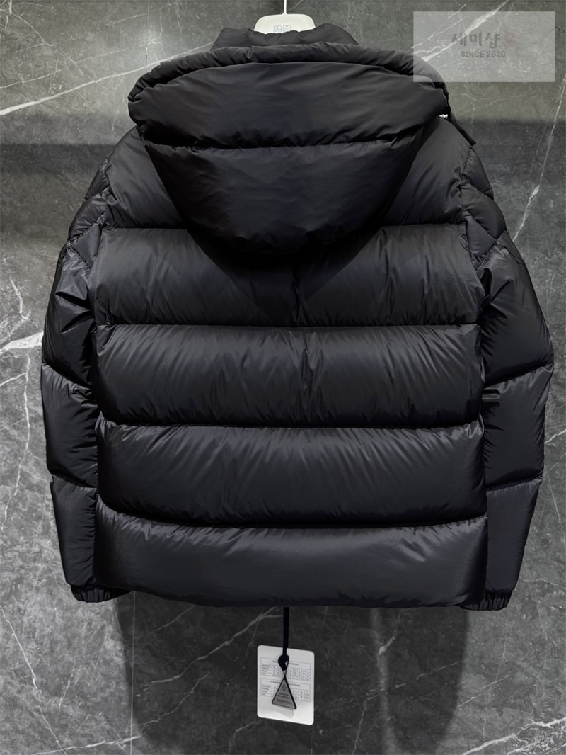 Moncler 몽클레어 Couyere 쿠예르 후드 숏 다운 패딩 자켓 레플리카 7번 이미지 - 의류 | 세미샵 레플리카 사이트