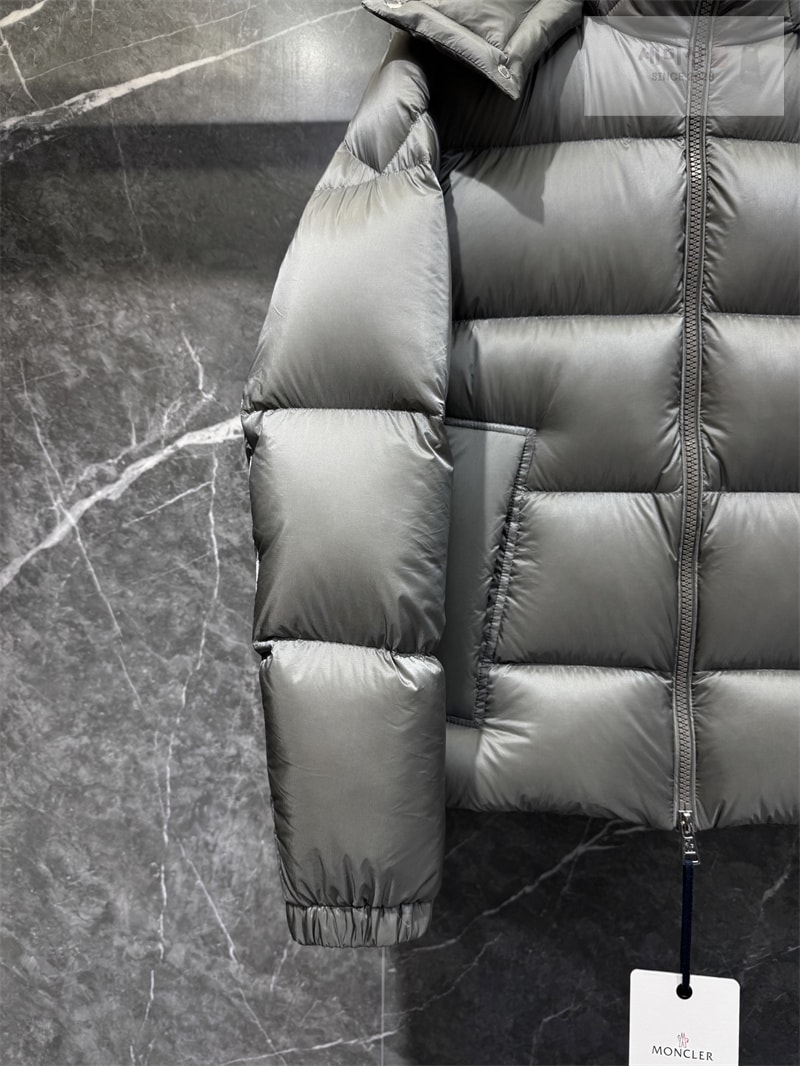 Moncler 몽클레어 Couyere 쿠예르 후드 숏 다운 패딩 자켓 레플리카 14번 이미지 - 의류 | 세미샵 레플리카 사이트