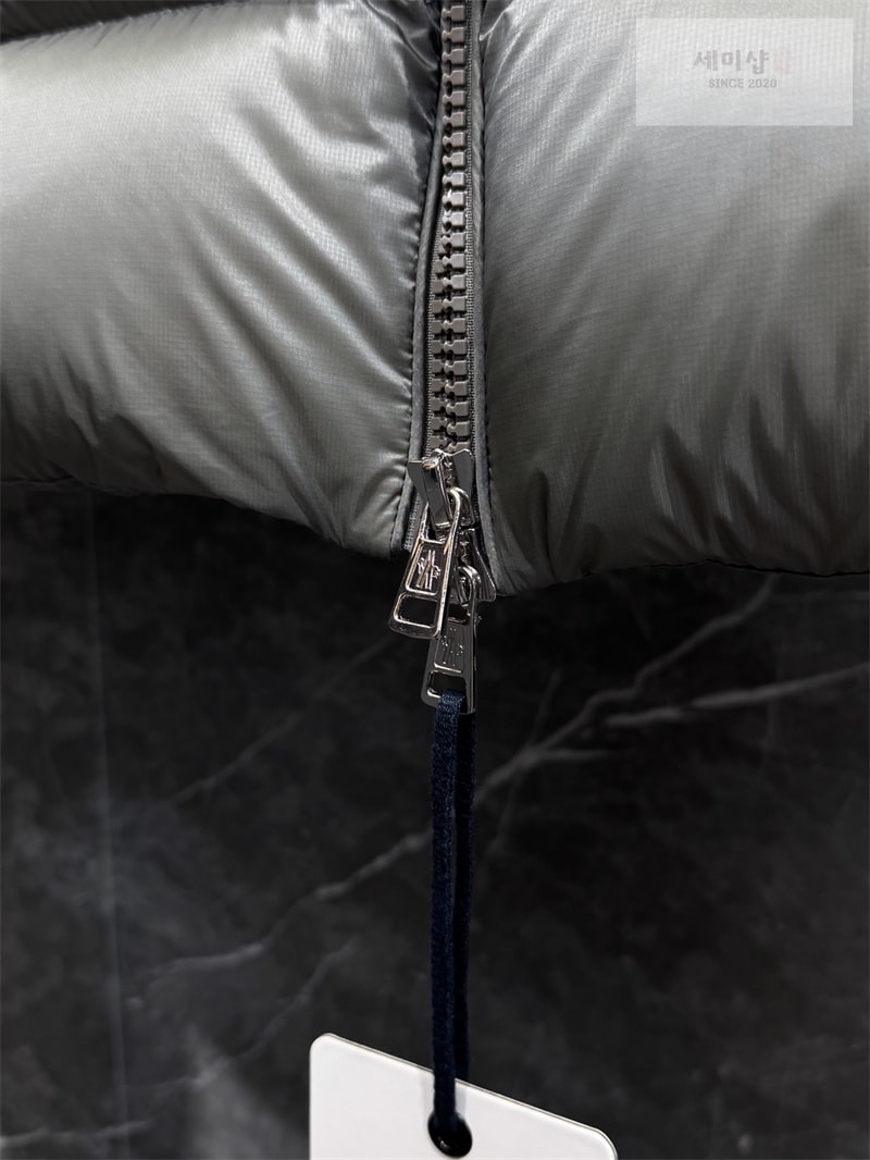 Moncler 몽클레어 Couyere 쿠예르 후드 숏 다운 패딩 자켓 레플리카 20번 이미지 - 의류 | 세미샵 레플리카 사이트