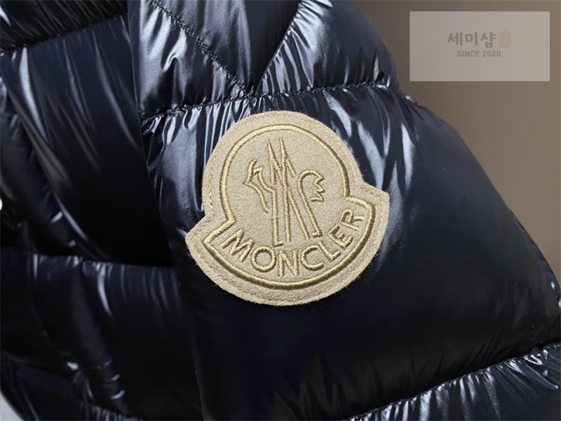 Moncler 몽클레어 Dervox 데복스 다운 패딩 자켓 의류 9번 이미지