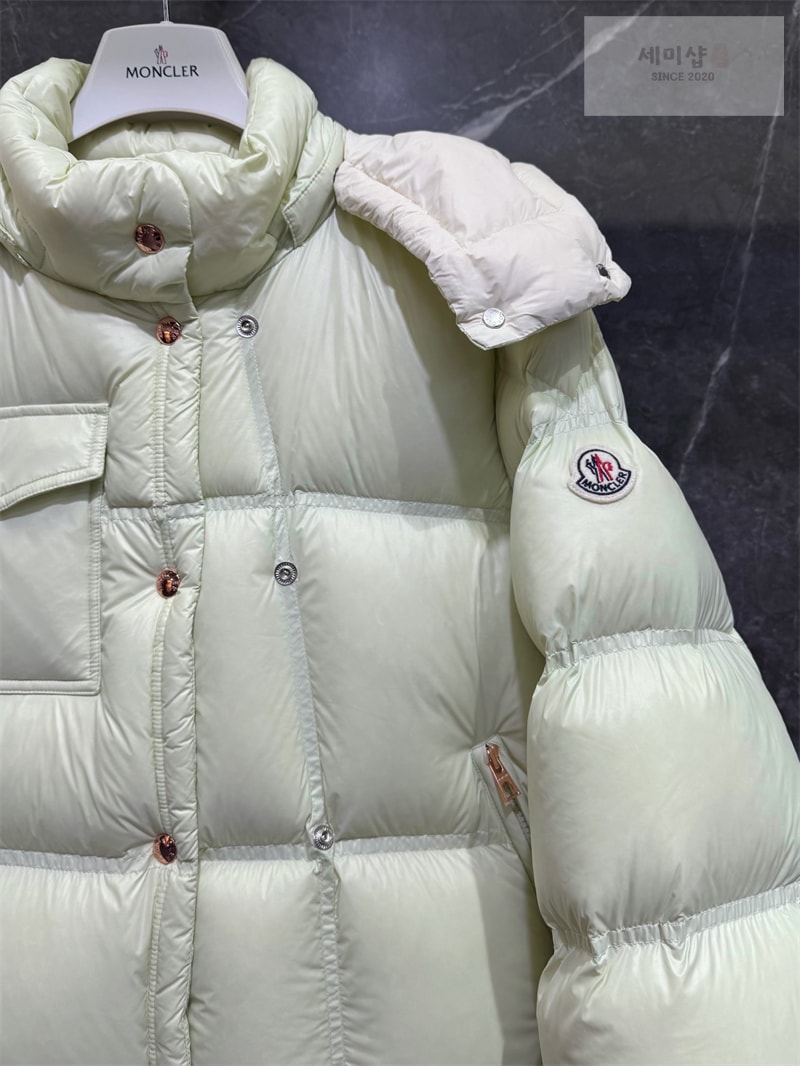 Moncler 몽클레어 Erea 에레아 퀼팅 숏 다운 패딩 자켓 그린 의류 4번 이미지