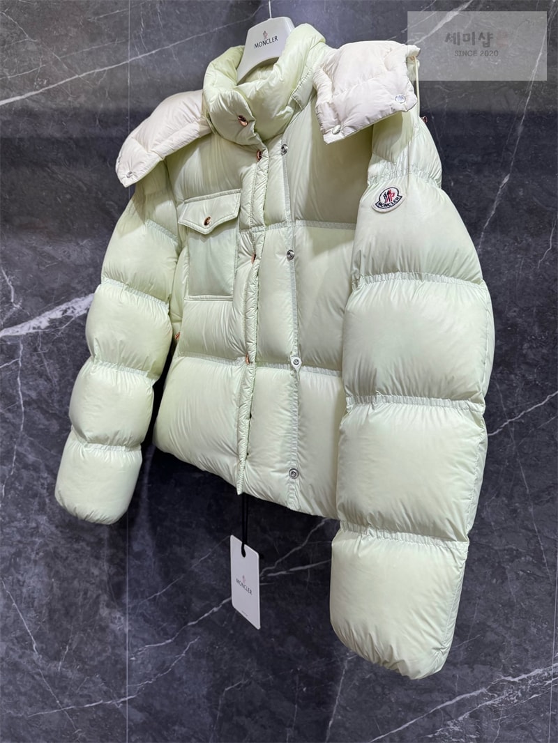 Moncler 몽클레어 Erea 에레아 퀼팅 숏 다운 패딩 자켓 그린 의류 6번 이미지