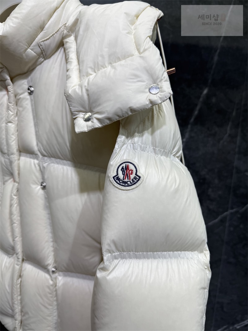 Moncler 몽클레어 Erea 에레아 퀼팅 숏 다운 패딩 자켓 그린 의류 12번 이미지