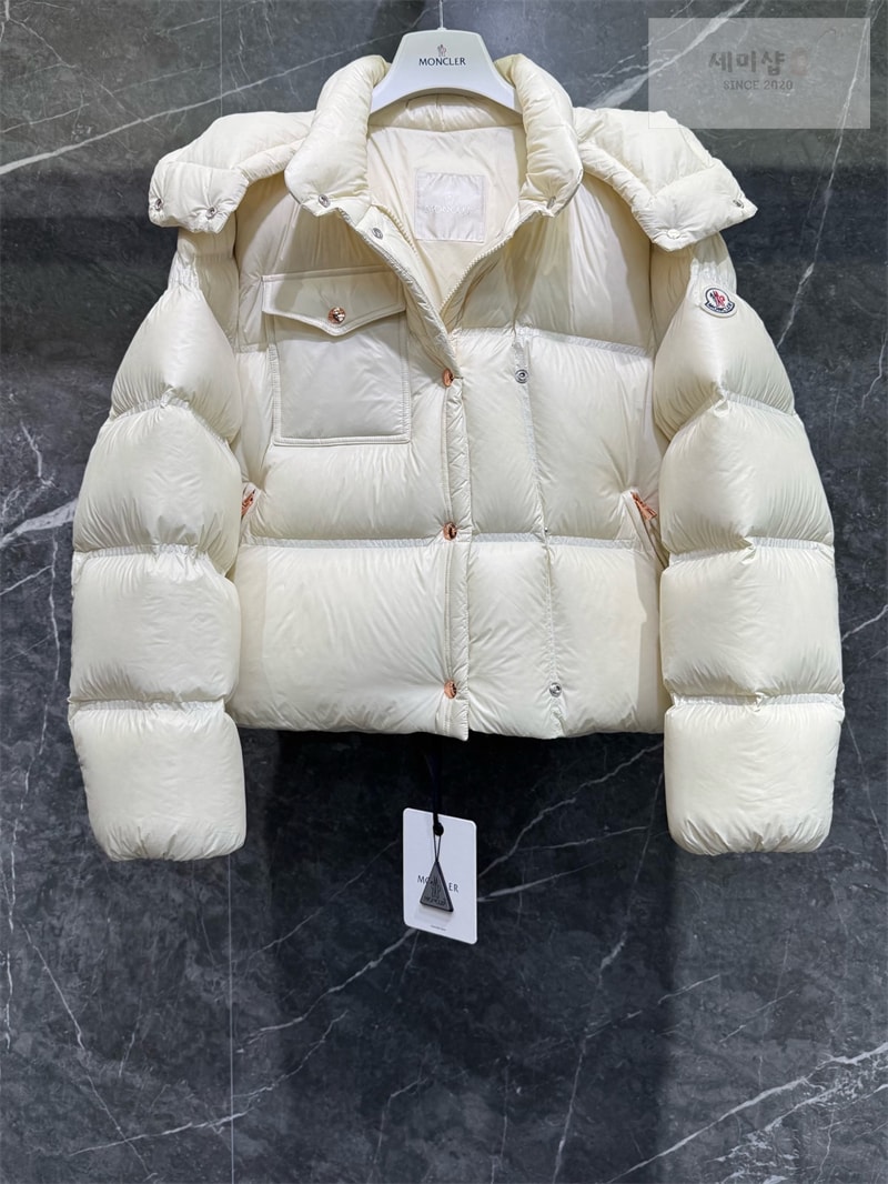 Moncler 몽클레어 Erea 에레아 퀼팅 숏 다운 패딩 자켓 그린 의류 24번 이미지