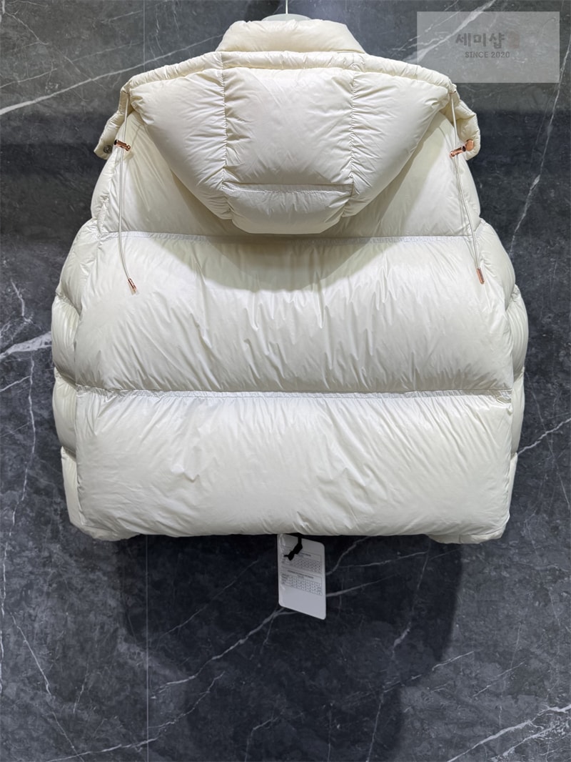 Moncler 몽클레어 Erea 에레아 퀼팅 숏 다운 패딩 자켓 그린 의류 21번 이미지