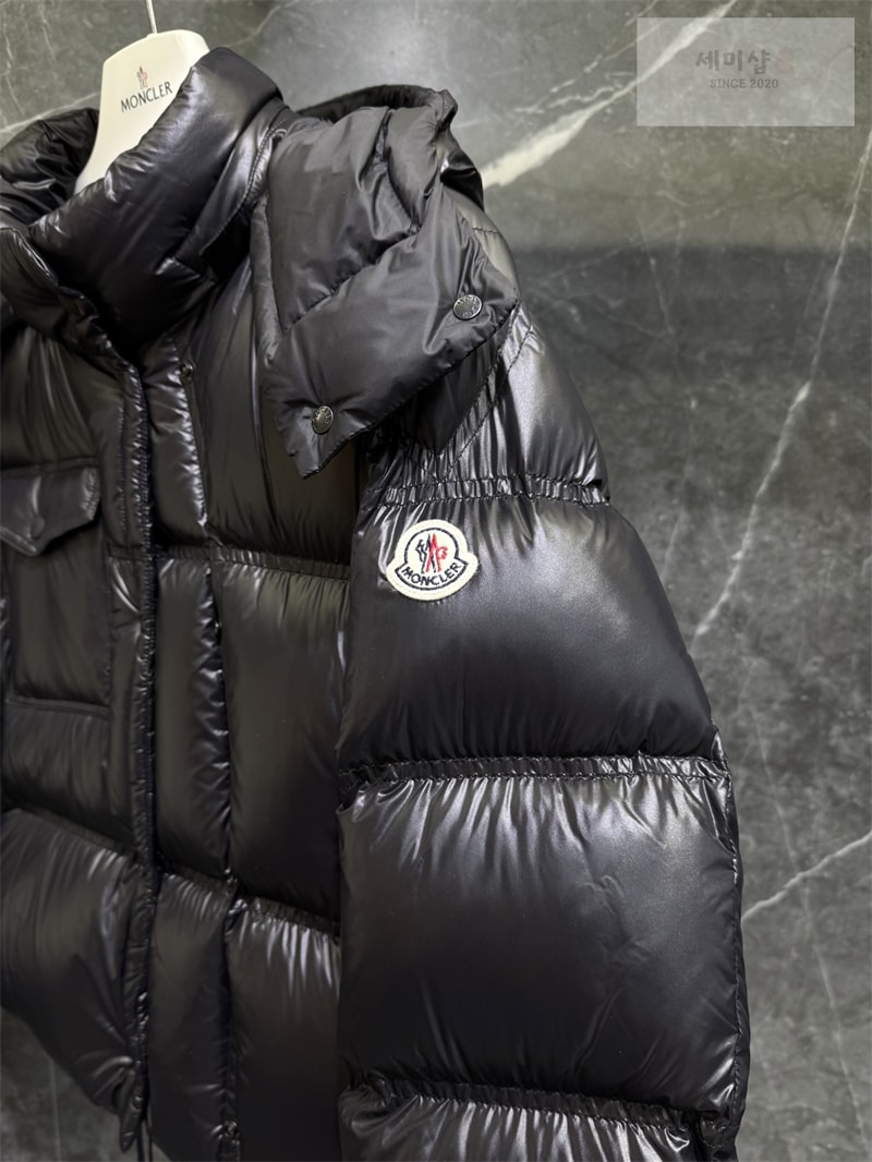 Moncler 몽클레어 Erea 에레아 퀼팅 숏 다운 패딩 자켓 그린 의류 19번 이미지
