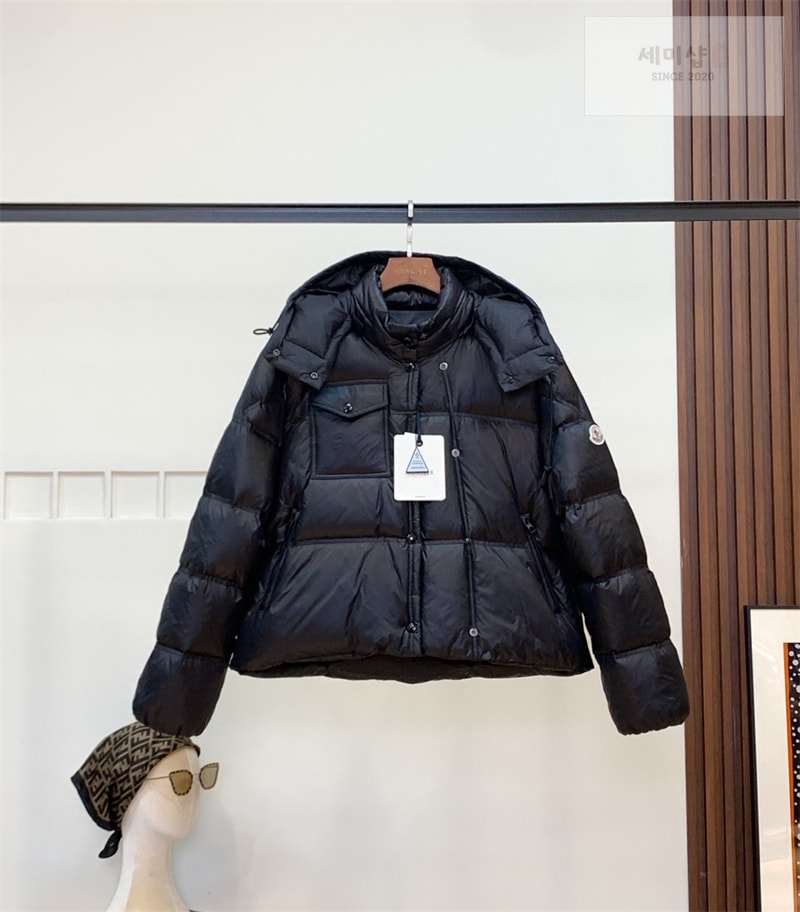 Moncler 몽클레어 Erea 에레아 퀼팅 숏 다운 패딩 자켓 블랙 의류 2번 이미지