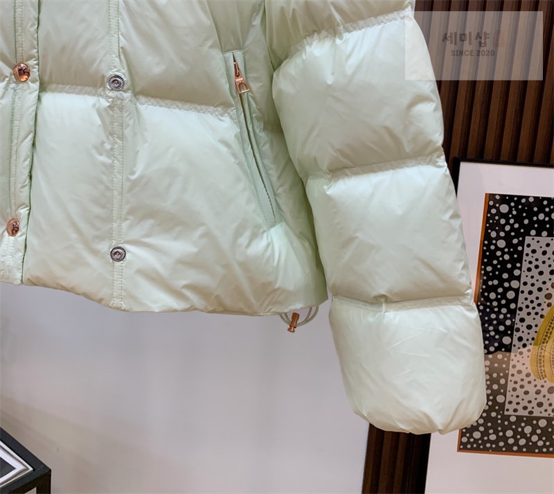 Moncler 몽클레어 Erea 에레아 퀼팅 숏 다운 패딩 자켓 블랙 의류 9번 이미지