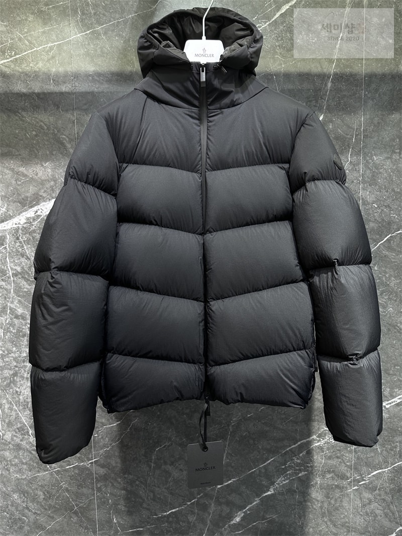 Moncler 몽클레어 Forez 포레즈 후드 숏 다운 자켓 의류 4번 이미지