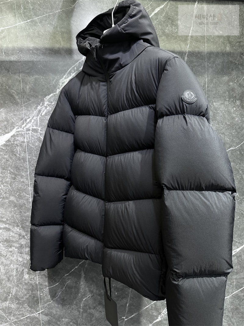 Moncler 몽클레어 Forez 포레즈 후드 숏 다운 자켓 의류 7번 이미지