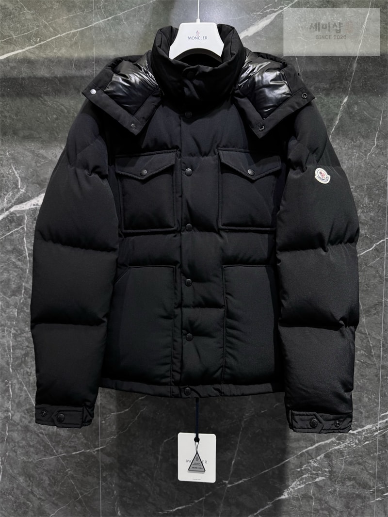 Moncler 몽클레어 Fornas 포르나스 숏 다운 패딩 자켓 의류 1번 이미지