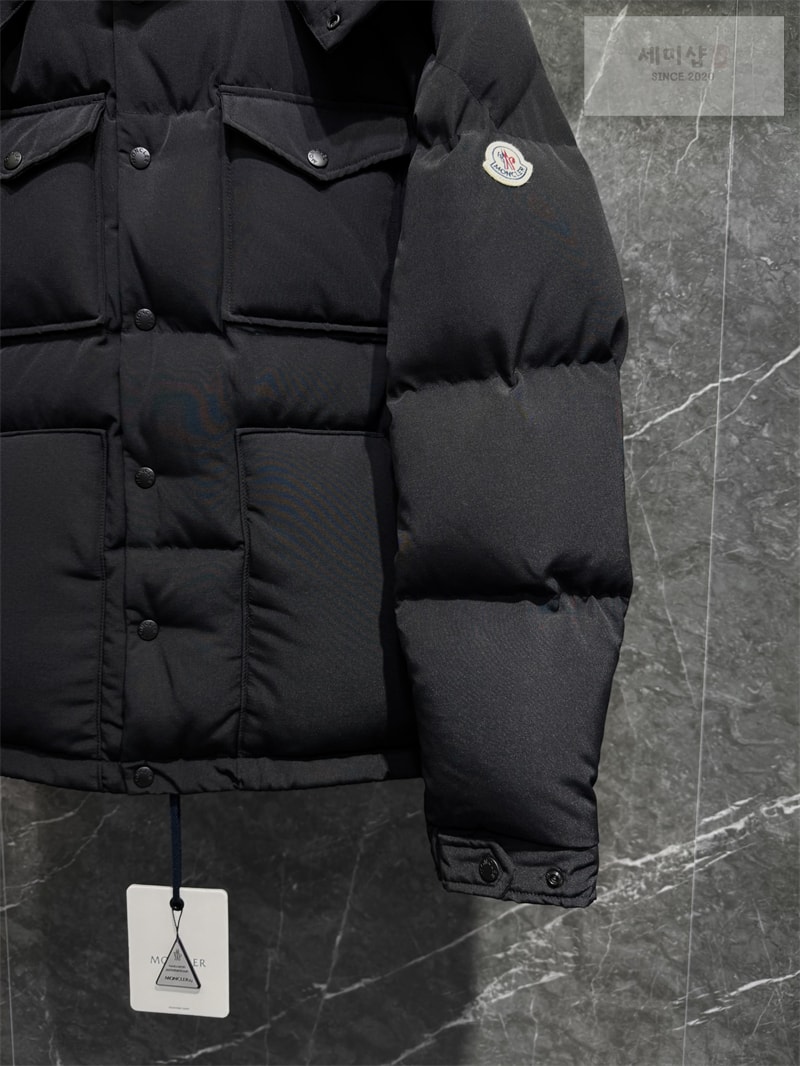 Moncler 몽클레어 Fornas 포르나스 숏 다운 패딩 자켓 의류 4번 이미지