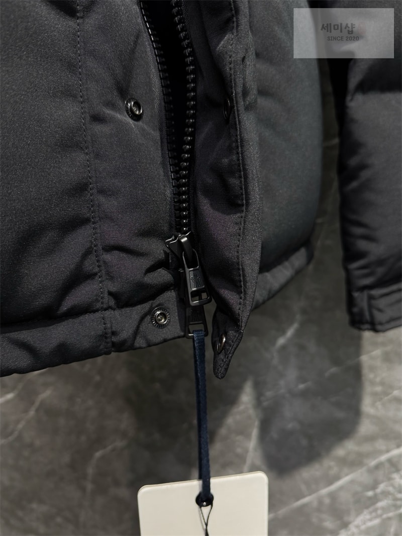 Moncler 몽클레어 Fornas 포르나스 숏 다운 패딩 자켓 의류 7번 이미지