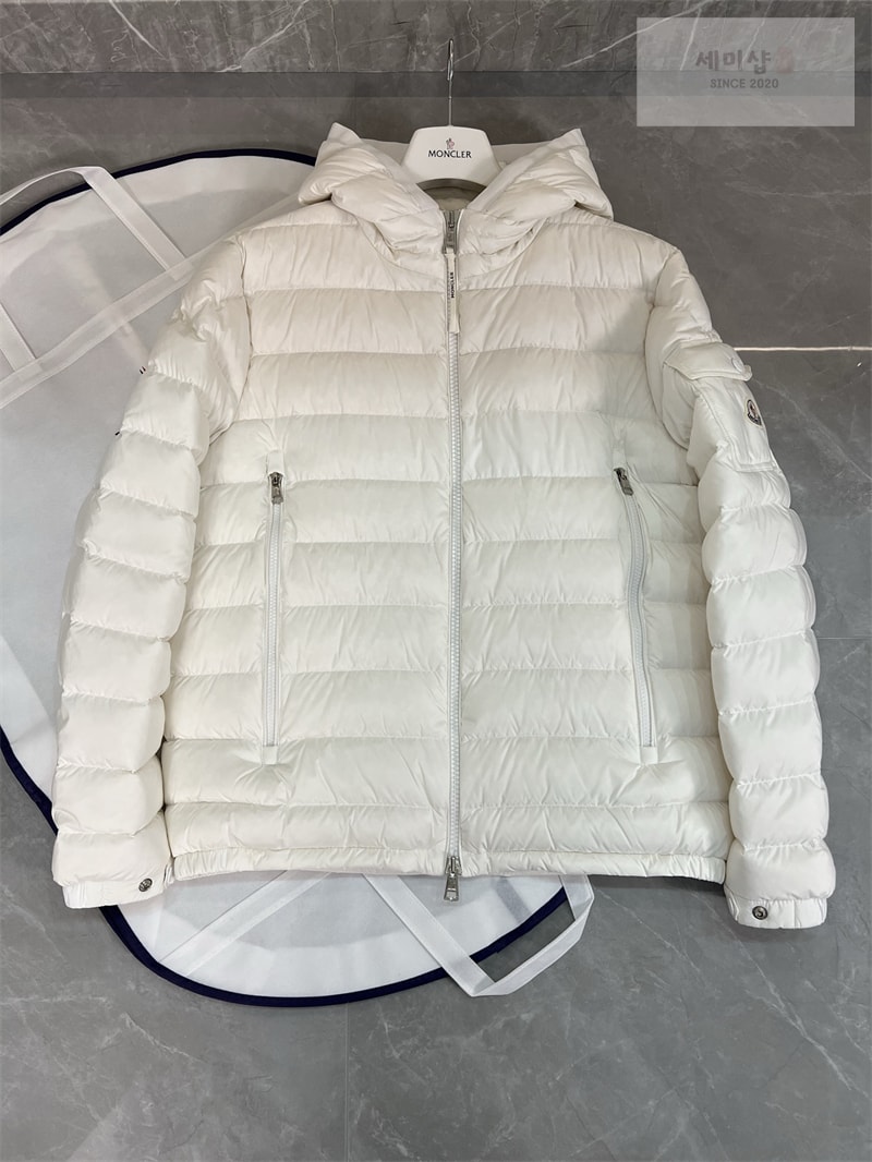 Moncler 몽클레어 Galion 갈리온 숏 다운 패딩 자켓 레플리카 4번 이미지 - 의류 | 세미샵 레플리카 사이트