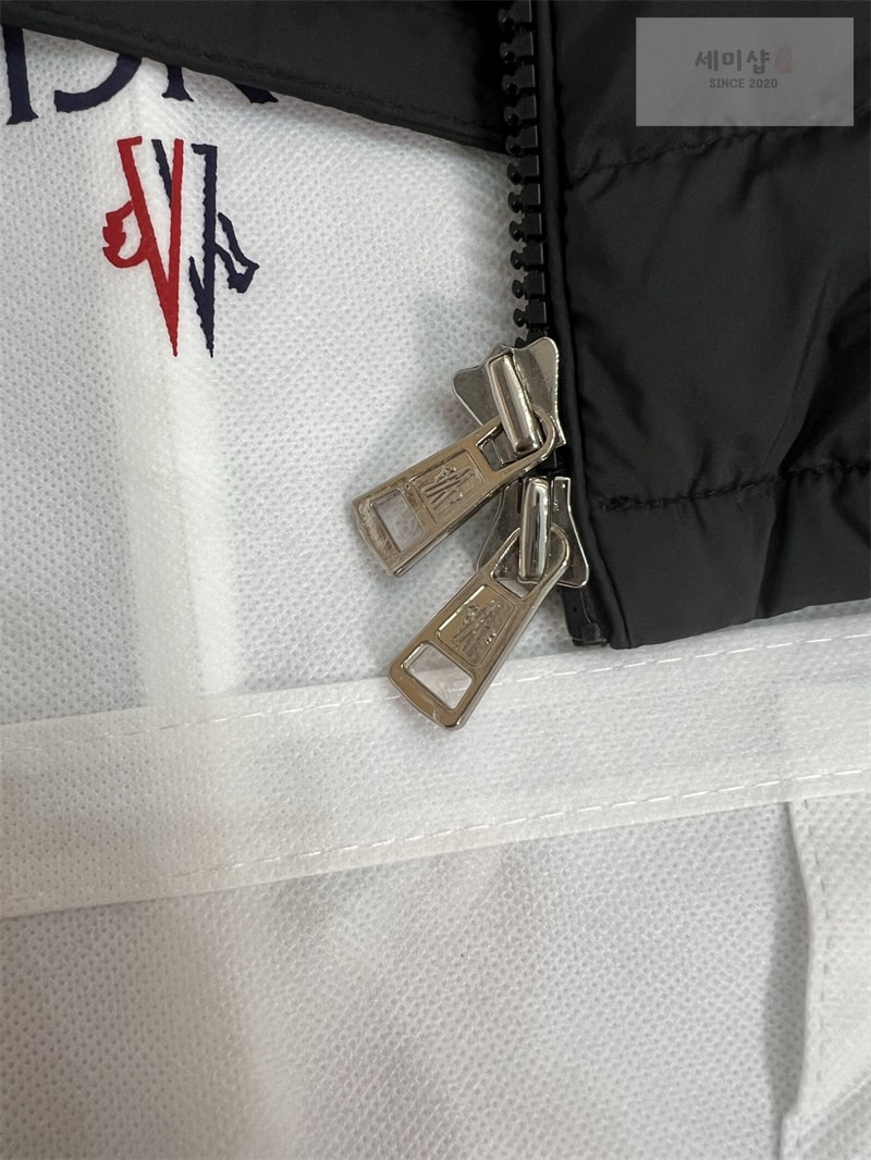 Moncler 몽클레어 Galion 갈리온 숏 다운 패딩 자켓 레플리카 14번 이미지 - 의류 | 세미샵 레플리카 사이트