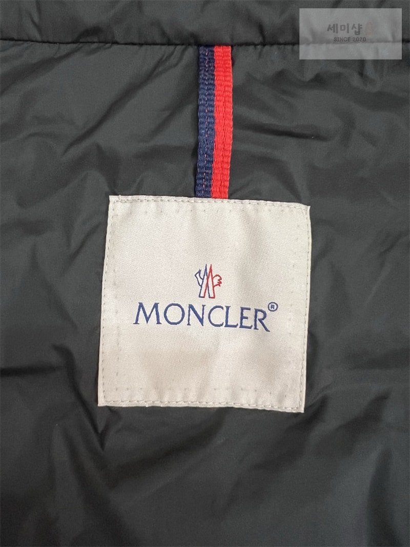 Moncler 몽클레어 Galion 갈리온 숏 다운 패딩 자켓 레플리카 16번 이미지 - 의류 | 세미샵 레플리카 사이트