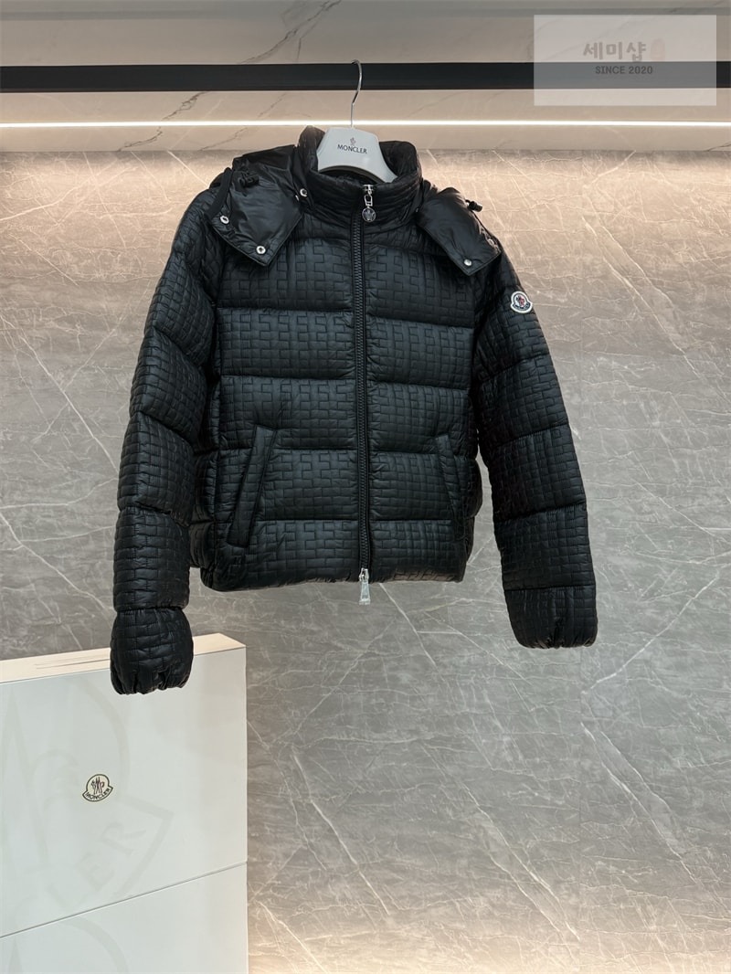 Moncler 몽클레어 Gisors 기조 숏 다운 패딩 자켓 화이트 의류 5번 이미지