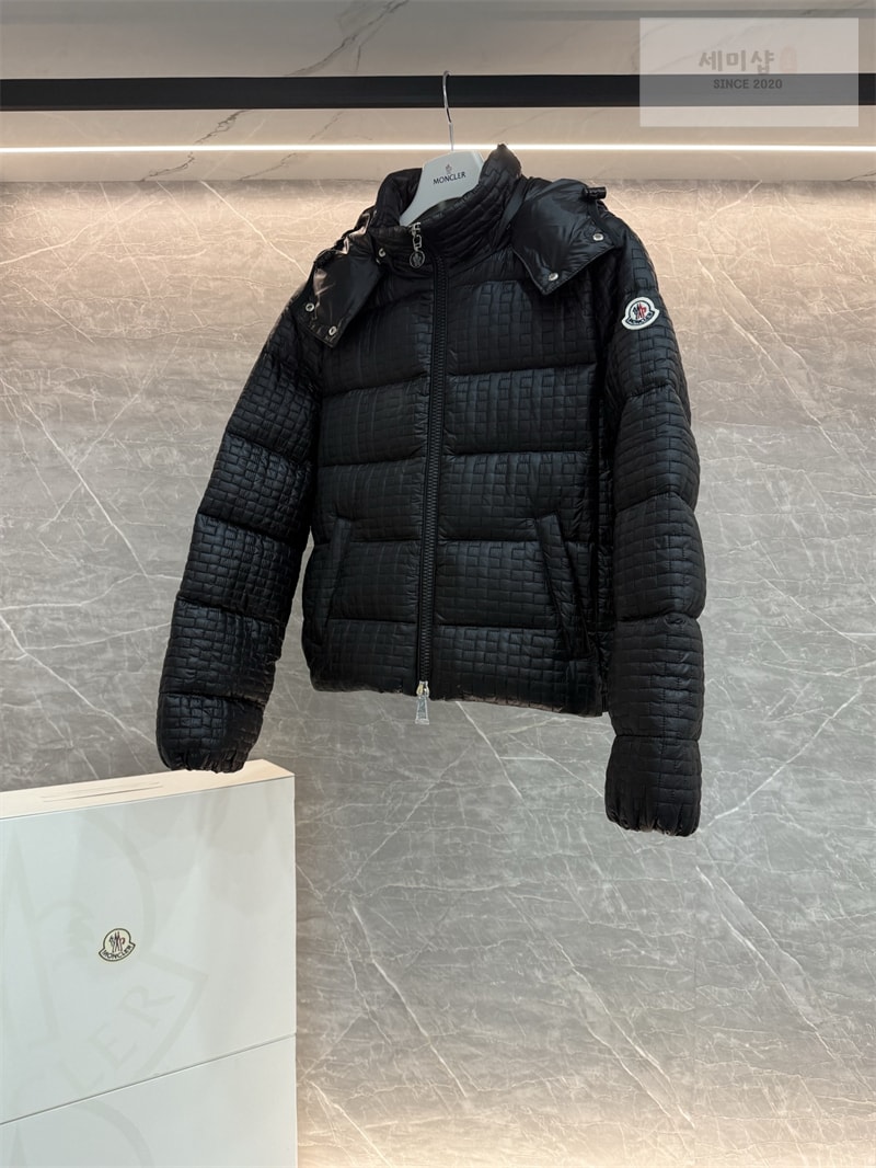 Moncler 몽클레어 Gisors 기조 숏 다운 패딩 자켓 화이트 의류 6번 이미지