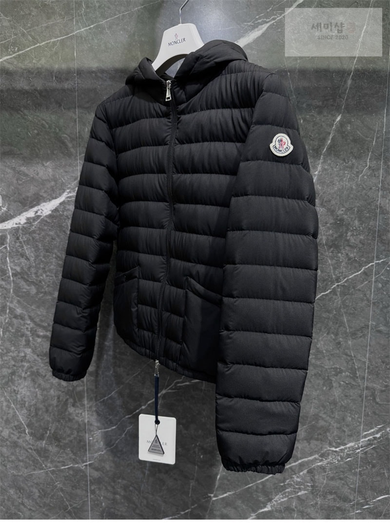 Moncler 몽클레어 Hade 히데 후드 숏 다운 패딩 블랙 의류 4번 이미지