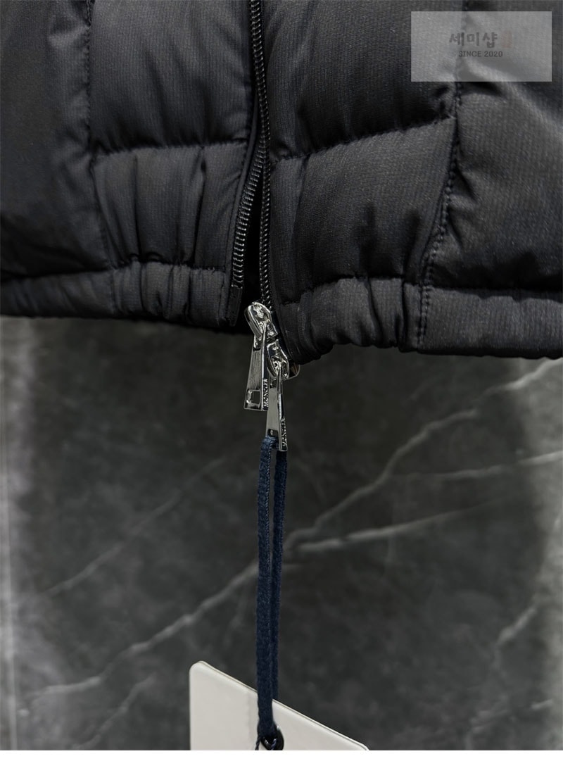 Moncler 몽클레어 Hade 히데 후드 숏 다운 패딩 블랙 의류 10번 이미지