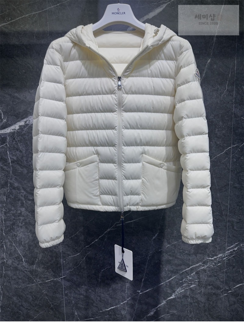 Moncler 몽클레어 Hade 히데 후드 숏 다운 패딩 블랙 의류 15번 이미지