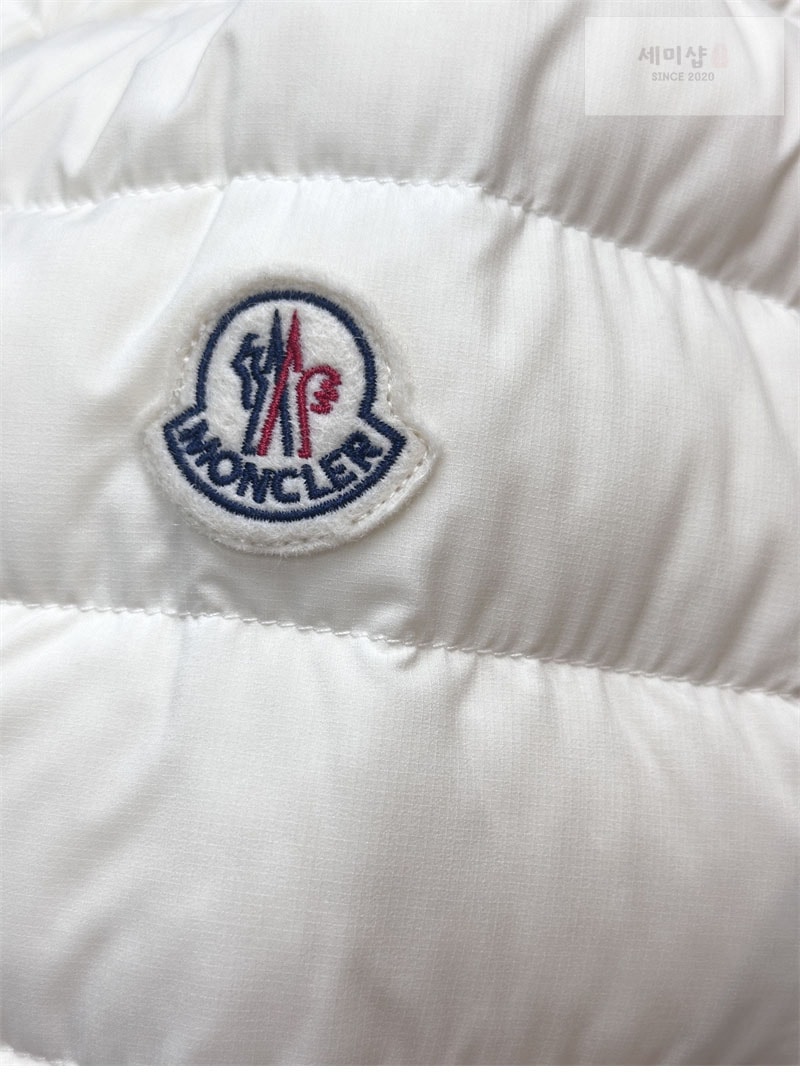 Moncler 몽클레어 Hade 히데 후드 숏 다운 패딩 블랙 의류 19번 이미지