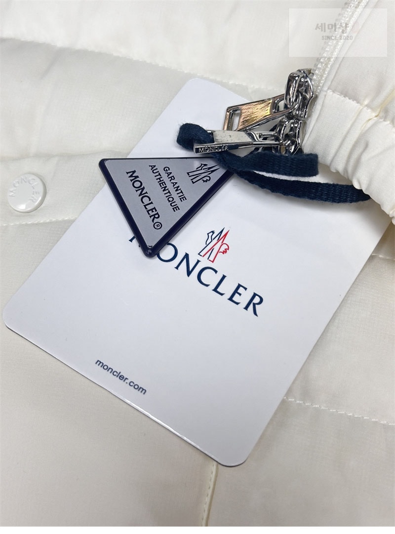 Moncler 몽클레어 Hade 히데 후드 숏 다운 패딩 블랙 의류 18번 이미지