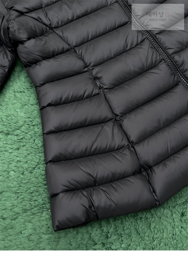 Moncler 몽클레어 Igel 아게 후드 숏 다운 자켓 블랙 의류 11번 이미지