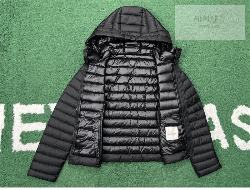 Moncler 몽클레어 Igel 아게 후드 숏 다운 자켓 블랙 의류 15번 이미지