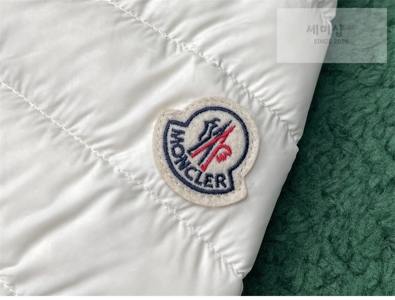 Moncler 몽클레어 Igel 아게 후드 숏 다운 자켓 블랙 의류 22번 이미지