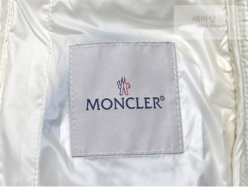 Moncler 몽클레어 Igel 아게 후드 숏 다운 자켓 블랙 의류 28번 이미지