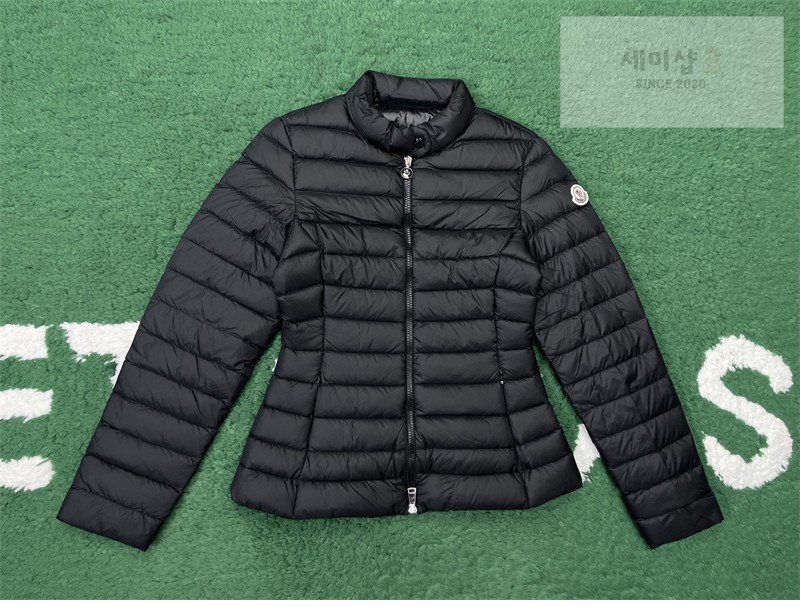 Moncler 몽클레어 Igelle 이겔 숏 다운 자켓 블랙 의류 7번 이미지