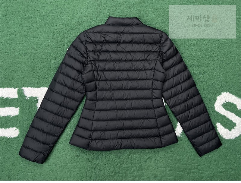 Moncler 몽클레어 Igelle 이겔 숏 다운 자켓 블랙 의류 8번 이미지
