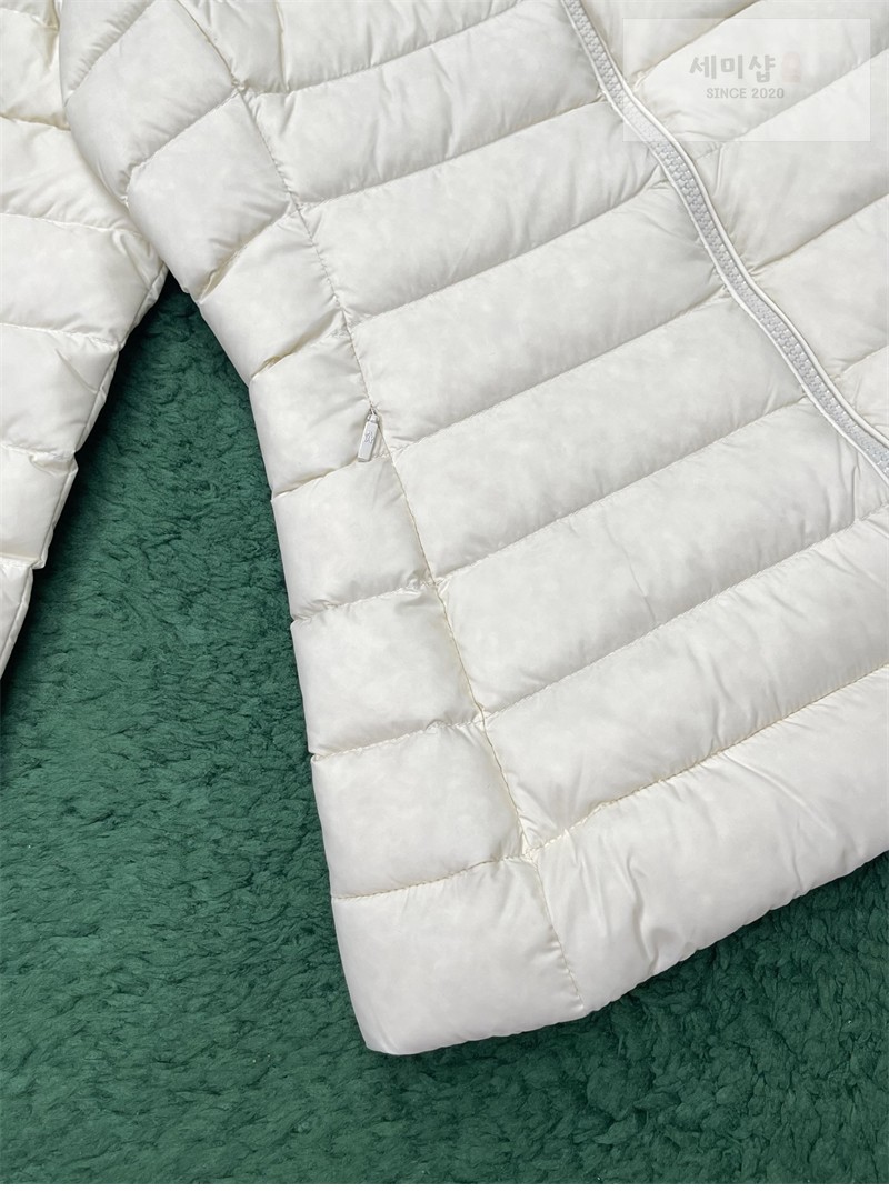 Moncler 몽클레어 Igelle 이겔 숏 다운 자켓 블랙 의류 24번 이미지