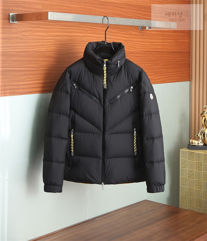 Moncler 몽클레어 Katmai 카트마이 숏 다운 패딩 자켓 의류 1번 이미지