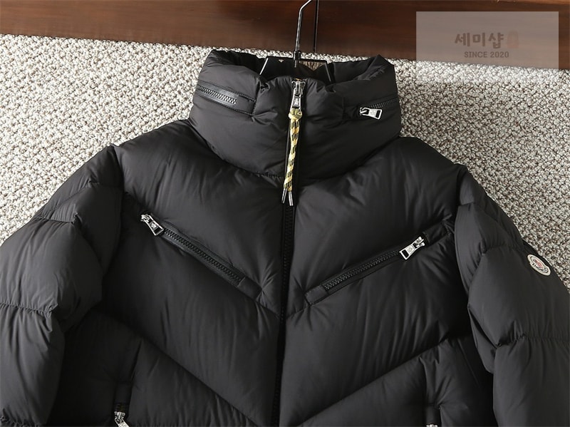 Moncler 몽클레어 Katmai 카트마이 숏 다운 패딩 자켓 의류 3번 이미지